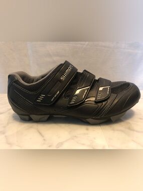 Shimano Mens 9.5 Black “Offset” Performance Cycling Shoes *Like New